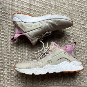 Nike Huarache Women’s